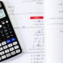 "كاسيو" تكشف عن أول آلة حاسبة علمية باللغة العربية