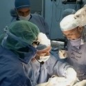 الفريق الطبي الذي قام بعملية زرع القوقعة