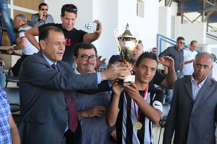 النادي الرياضي الصفاقسي : الأداني يرفعون كأس تونس