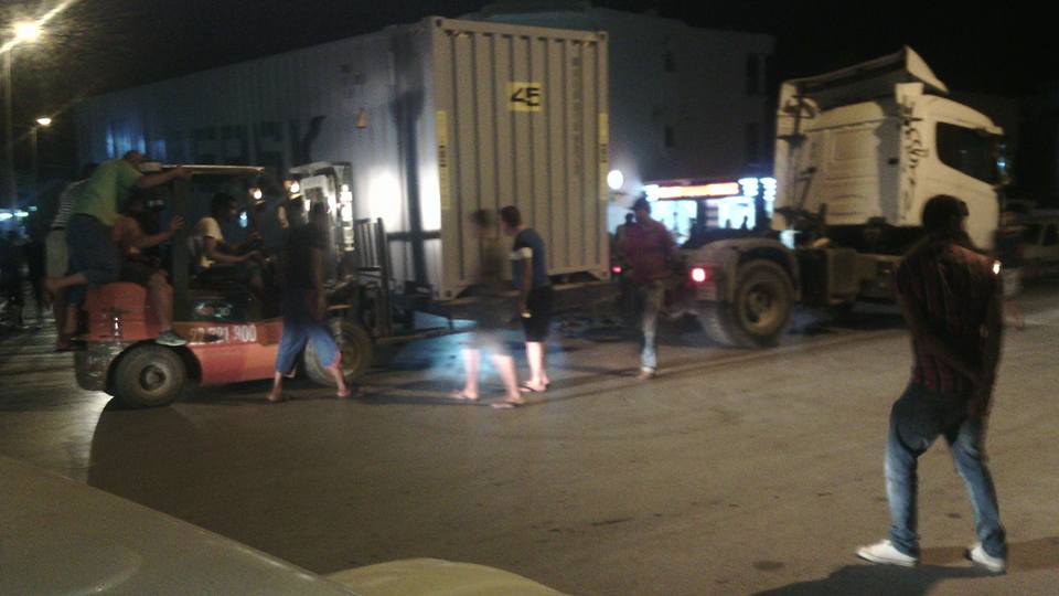 صفاقس : إنفصال شاحنة كبيرة عن حمولتها