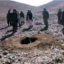 رجم شابة حتى الموت في افغانستان بتهمة الزنا