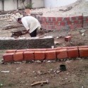 بوسالم:معلم يبني مسرحا في مدرسته على حسابه الخاص