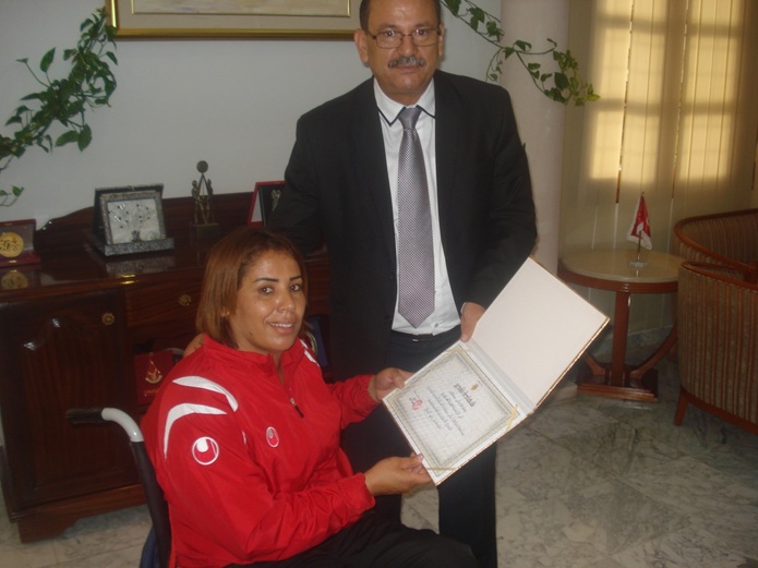 هنية العايدي - صاحبة الميدالية الذهبية في بطولة العالم لألعاب القوى