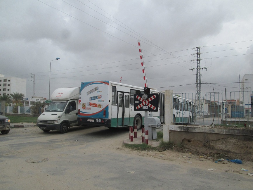 التّقاطع الّذي يربط طريق تونس بطريق المهديّة عبر زنقة بن حمادو