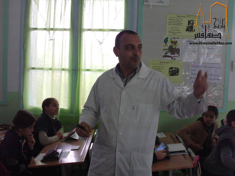 أحمد أمين الشعري - أستاذ مدارس إبتدائية - ألواح رقمية - قاعة ذكية - مدرسة سيدي عباس - صفاقس