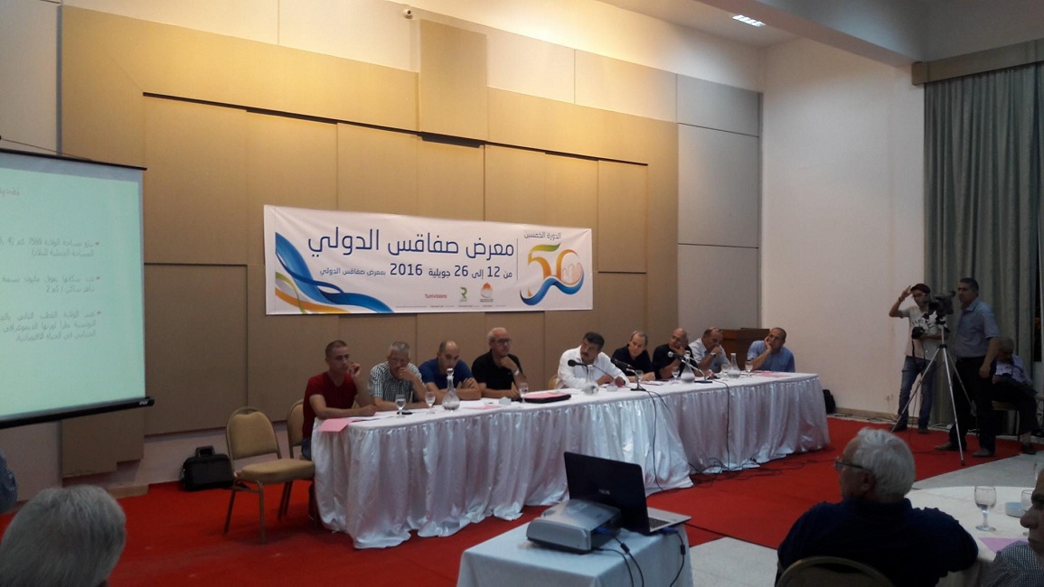 من المنتظر أن يتسلمها رئيس الحكومة أثناء زيارته : إعداد وثيقة حول آفاق التنمية في ولاية صفاقس