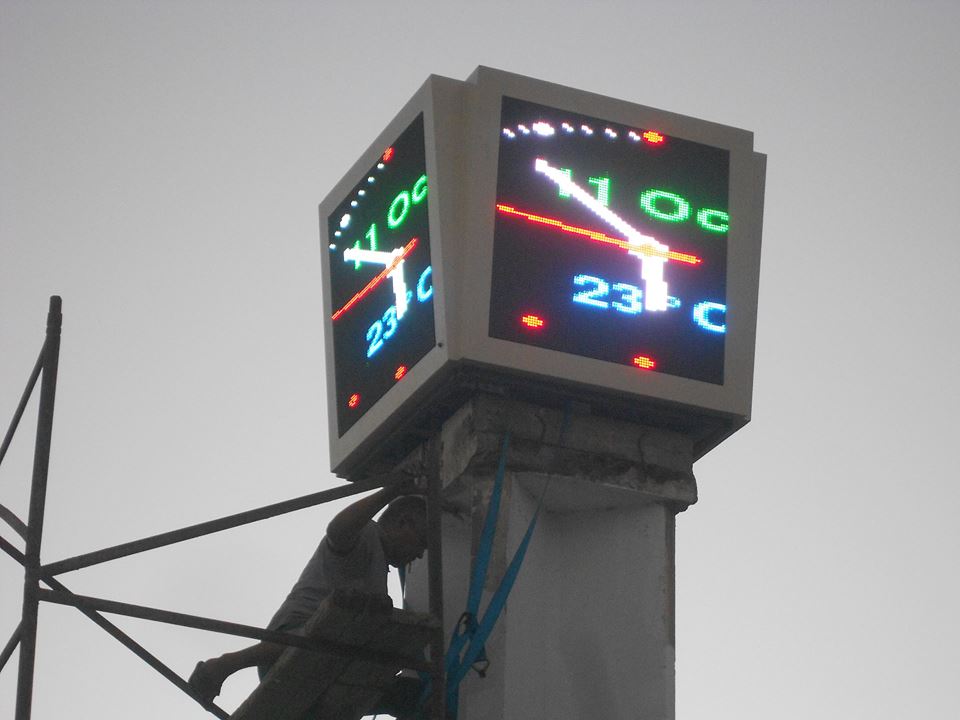 صفاقس : تجهيز ساحة محطة باب الجبلى بساعة رقمية حديثة