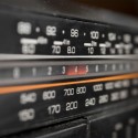 النظام التناظري للبث الإذاعي عبر موجات الـ «FM»