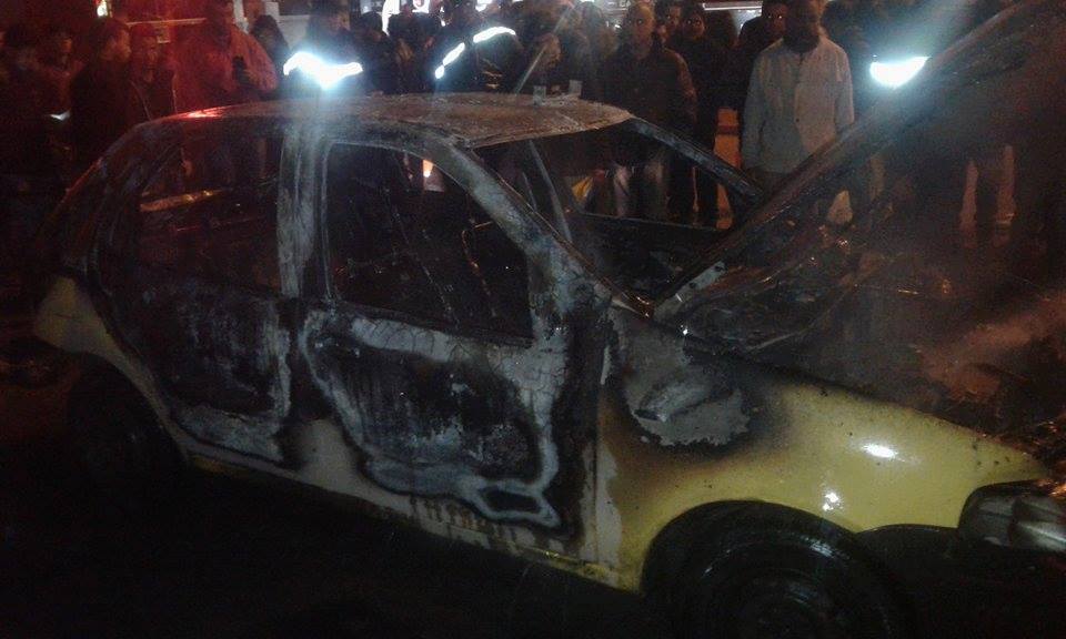 صفاقس : إحتراق سيارة تاكسي في شارع مجيدة بوليلة