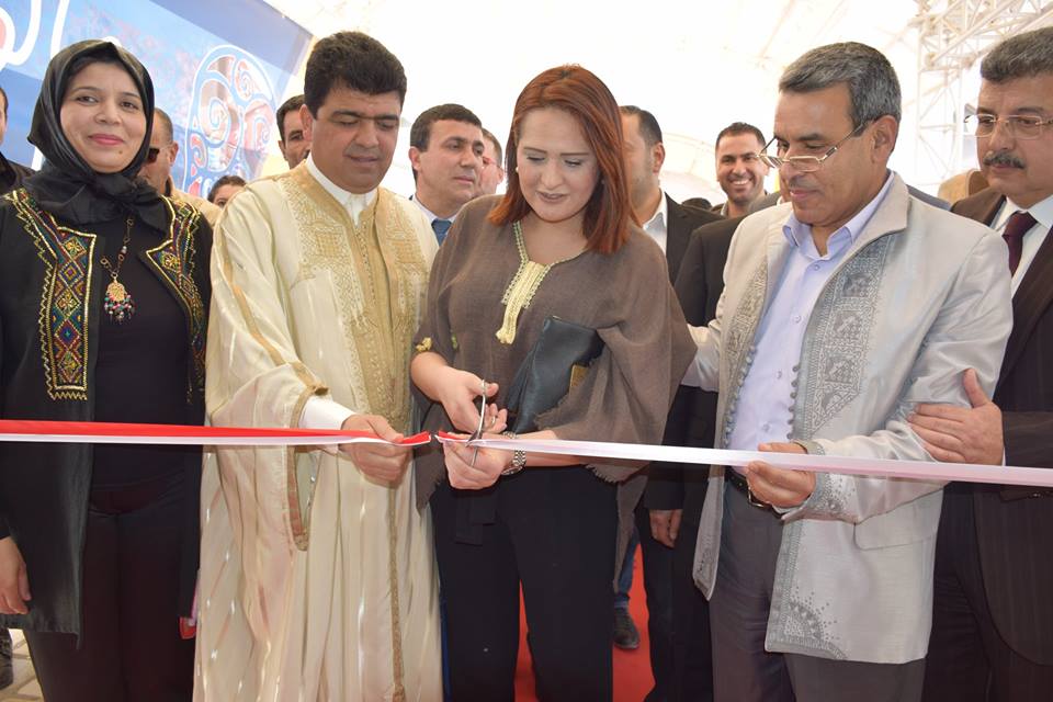 ماجدولين الشابي تفتتح صالون الصناعات التقليدية