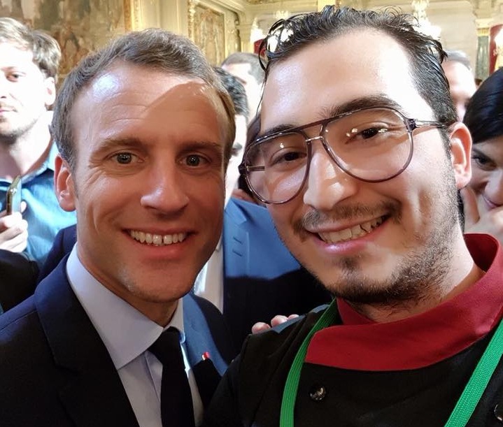 محمود المسدي رفقة الرئيس الفرنسي إيمانويل ماكرون 
