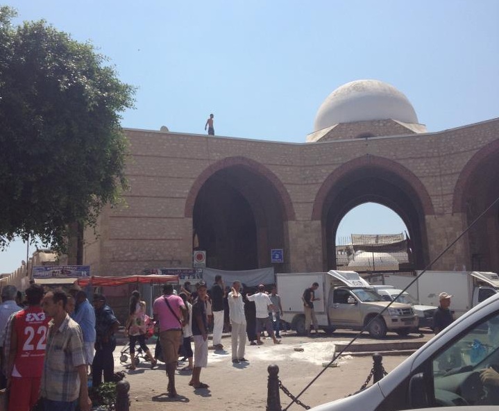 محاولة انتحار أمام سوق الحوت بصفاقس