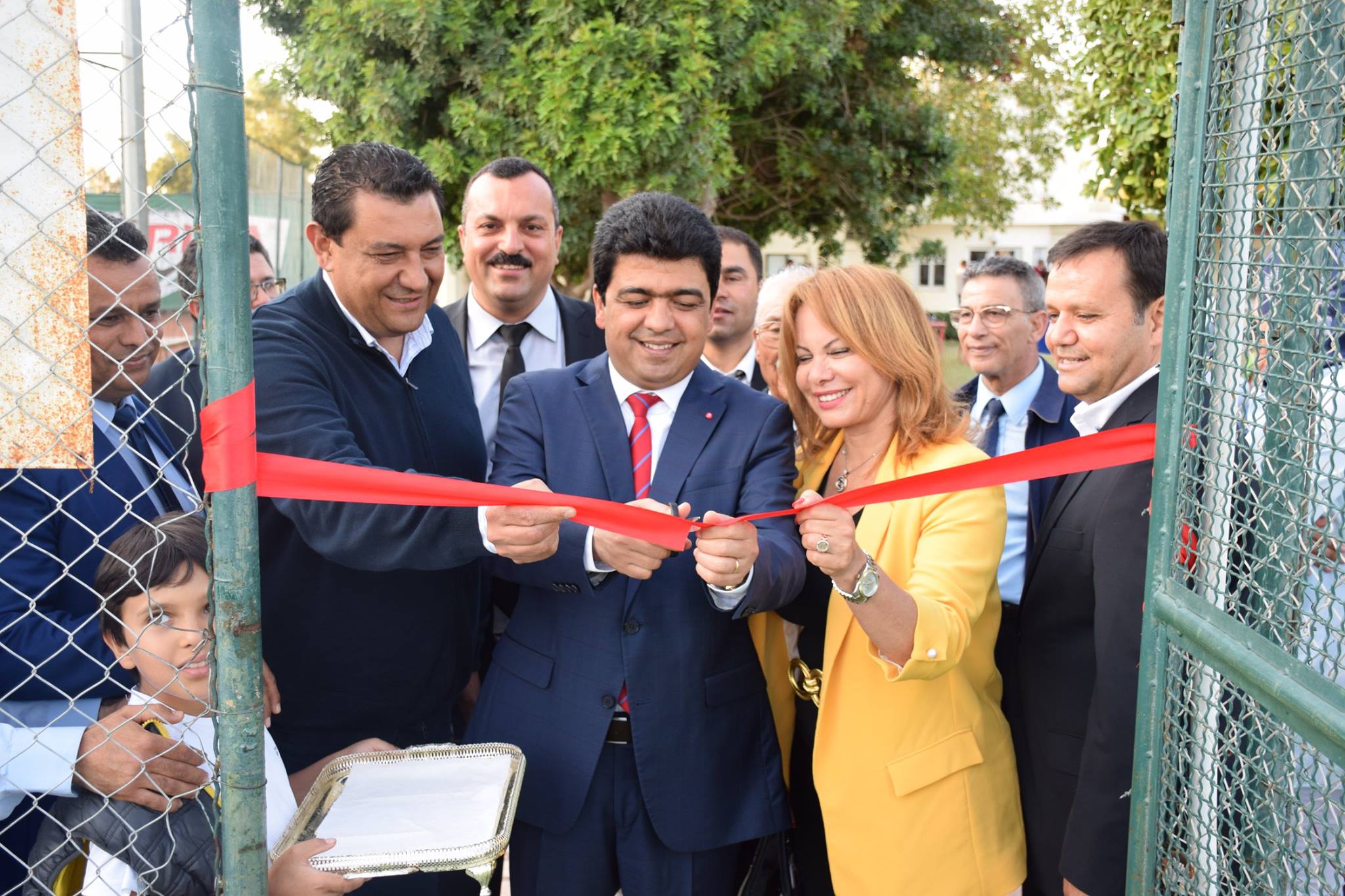 تدشين ارضيات ملاعب التنس