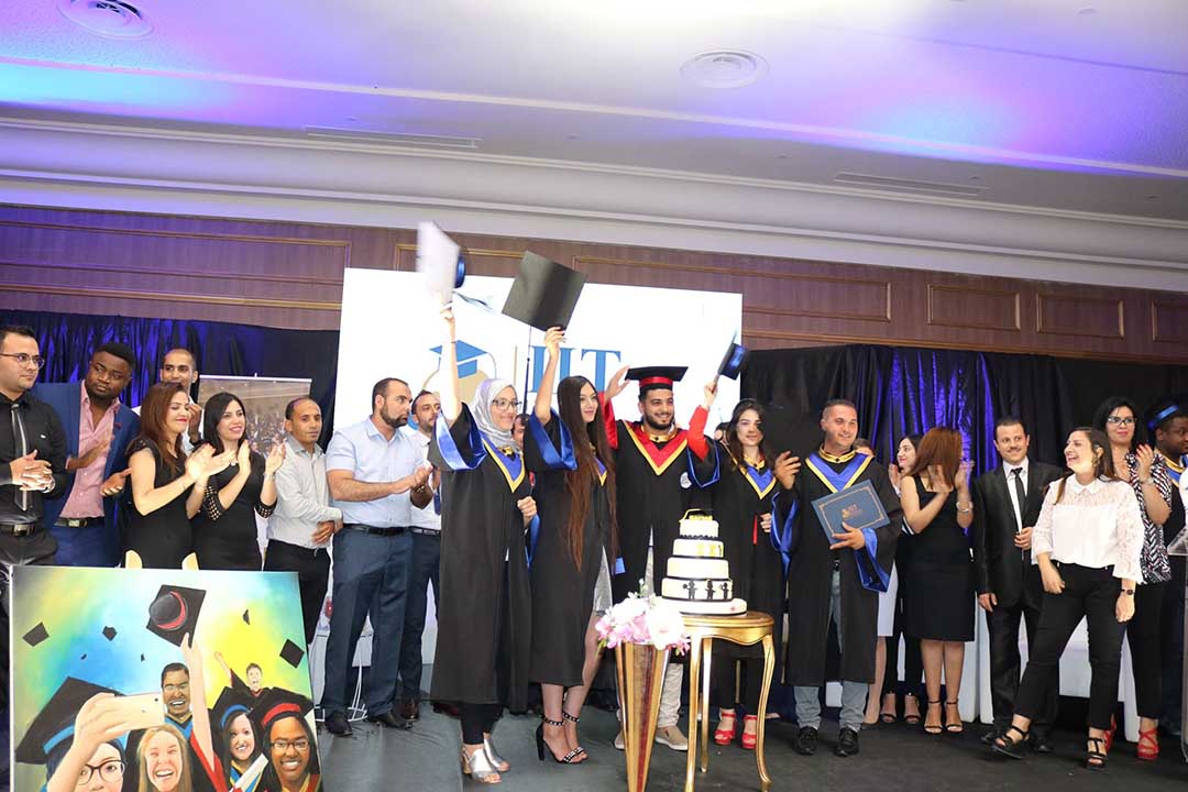 Cérémonie de remise de diplômes : l’Institut International de Technologie honore les étudiants de sa 7ème promotion