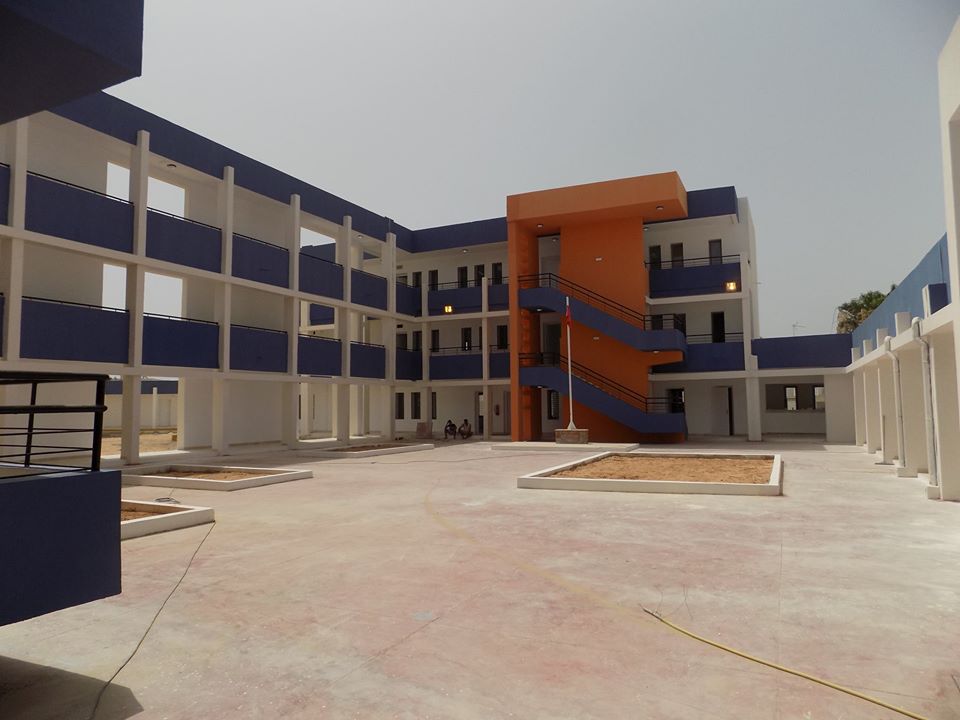 المدرسة الإعدادية النموذجية بصفاقس