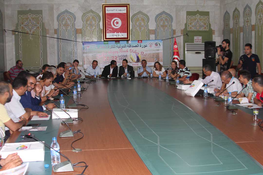 صفاقس : ندوة صحفية لتسليط الأضواء حول دورة الصداقة لكرة الطائرة الشاطئية في شاطئ الشفار