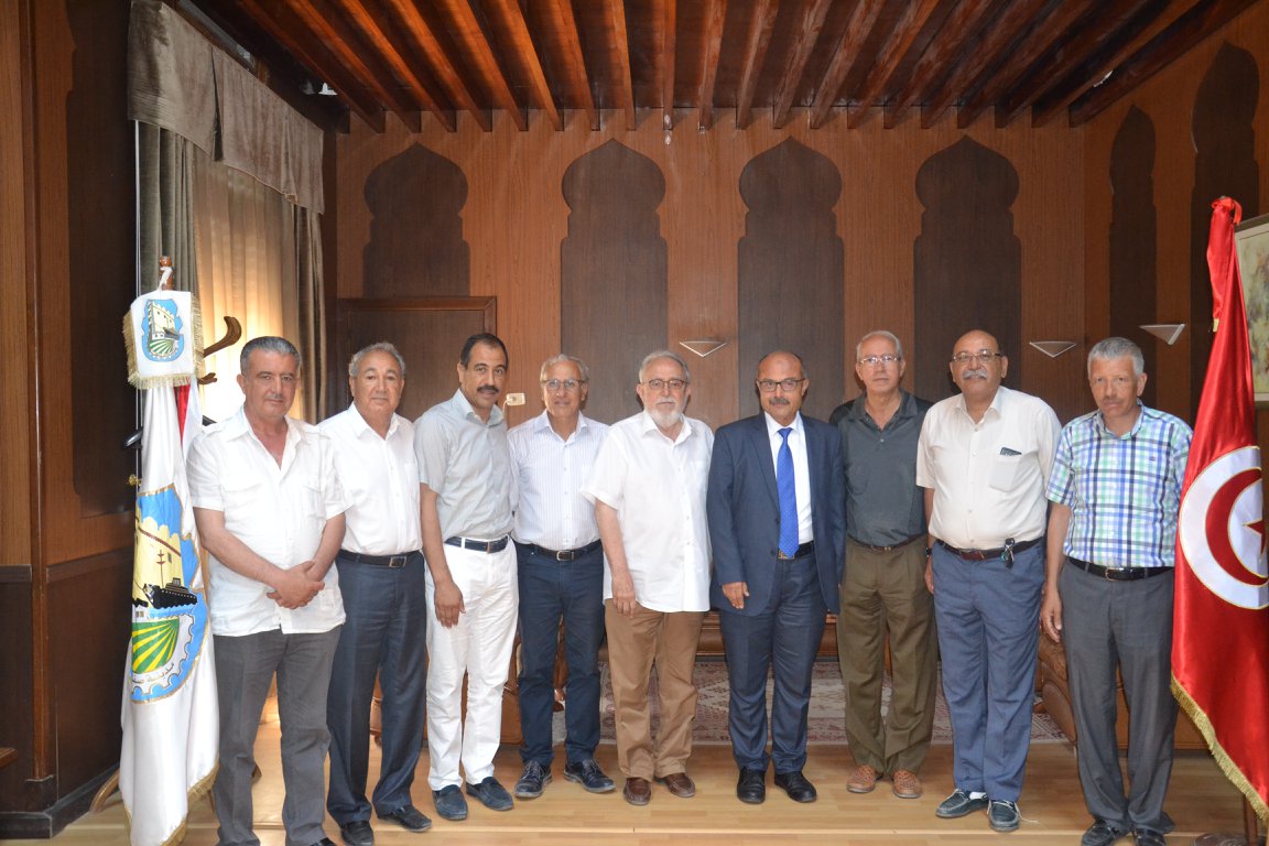 رئيس بلدية صفاقس يستقبل اعضاء تنسيقية البيئة والتنمية