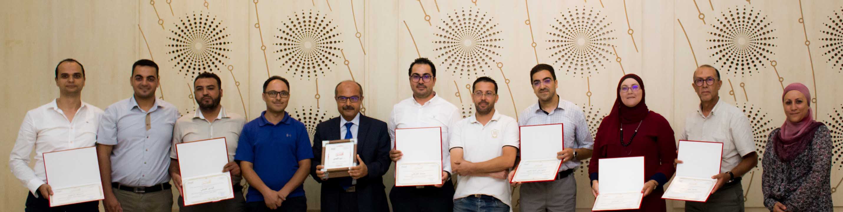 صفاقس : تكريم عدد من المهندسين المعماريين الذين تم انتخابهم بالمجالس البلدية