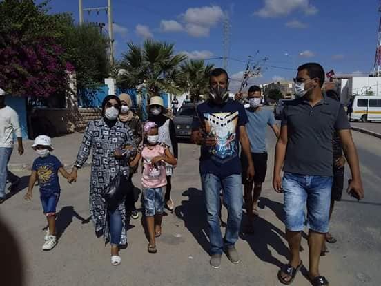 مسيرة احتجاجية - تلوث- عقارب