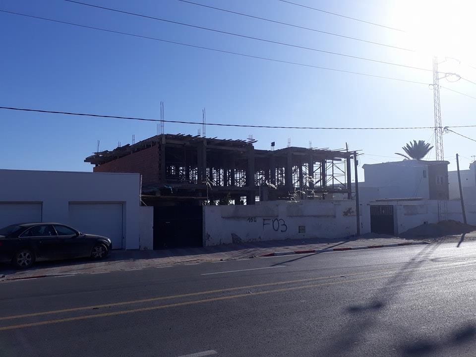 القراء يكتبون : إلى سيدنا شيخ مدينة صفاقس .. انفلات في البناء دون ترخيص واستغلال الليل للقيام بالأشغال وسط تكتّم هياكل المراقبة