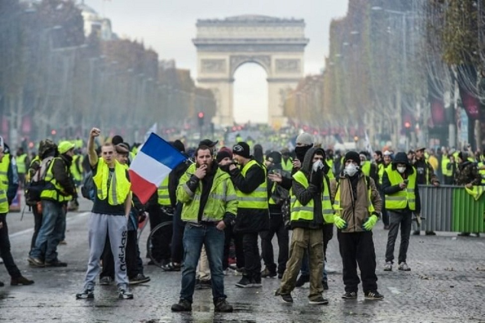 احتجاجات -فرنسا- السترات الصفراء