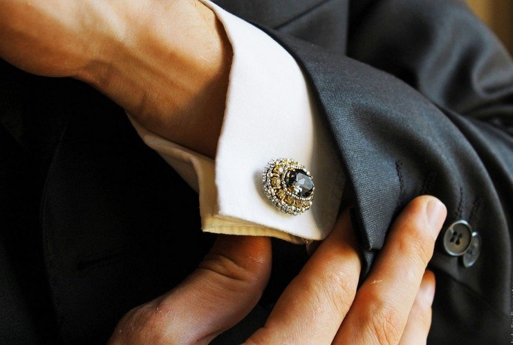 أزرار أكمام البدلات