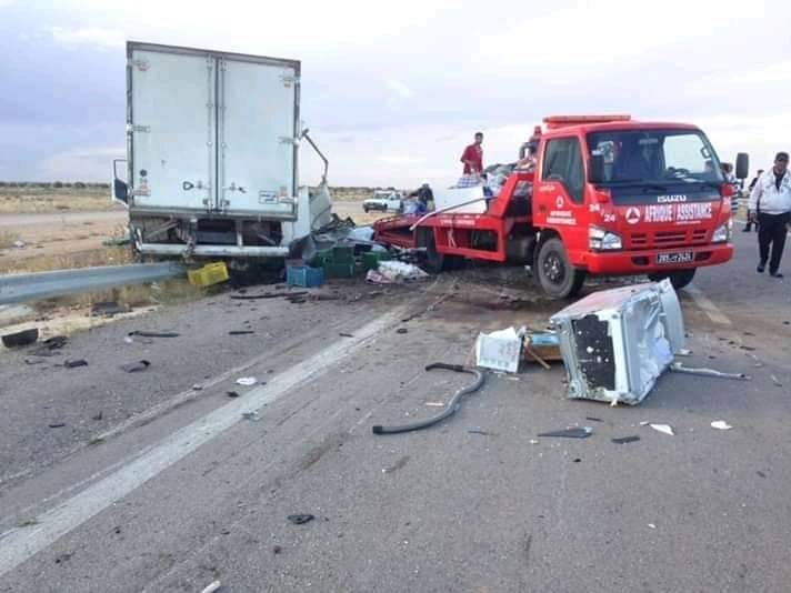 صفاقس : 3 وفايات وإصابة اثنين في حادث مرور مريع