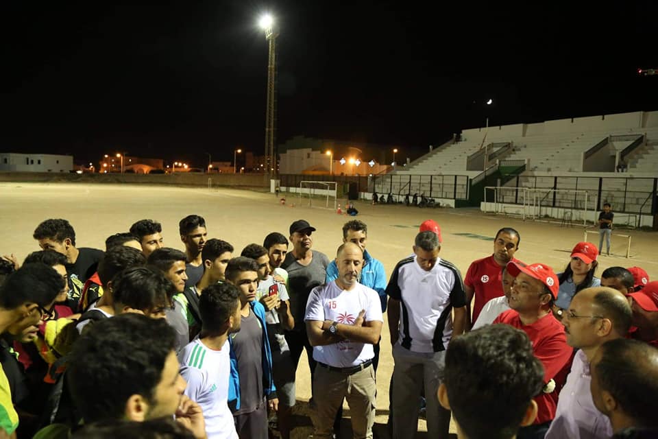 ماهر شعبان يدعم النادي الرياضي لكرة القدم بساقية الزيت