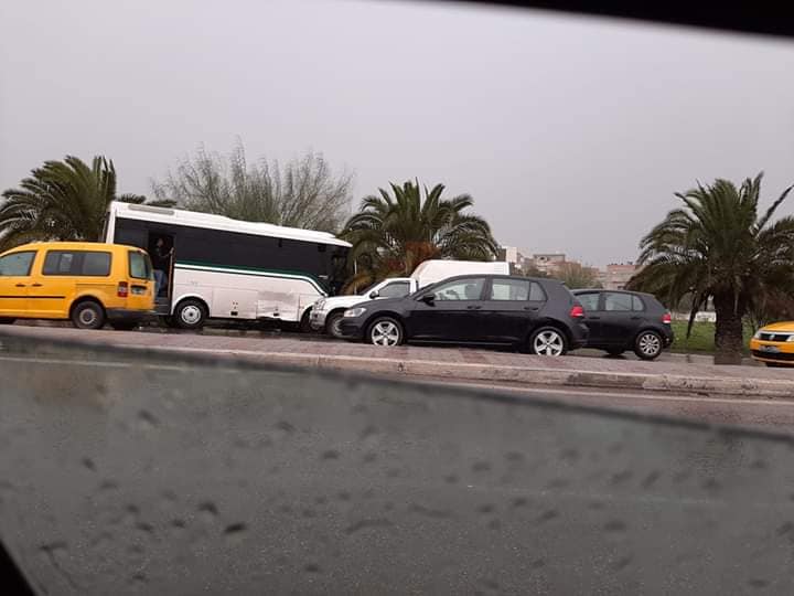 تونس العاصمة : 4 اصابت اثر إنزلاق حافلة تقل أعوان النقابة الأساسية للنقل بصفاقس