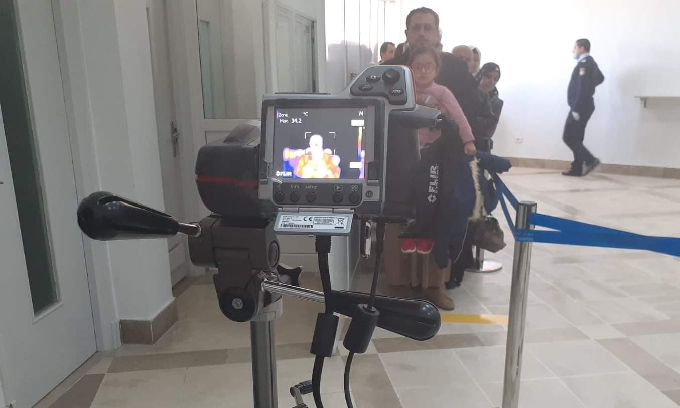 بالصور : تركيز كاميرات حرارية للتوقي من فيروس كورونا بمطار صفاقس طينة الدولي