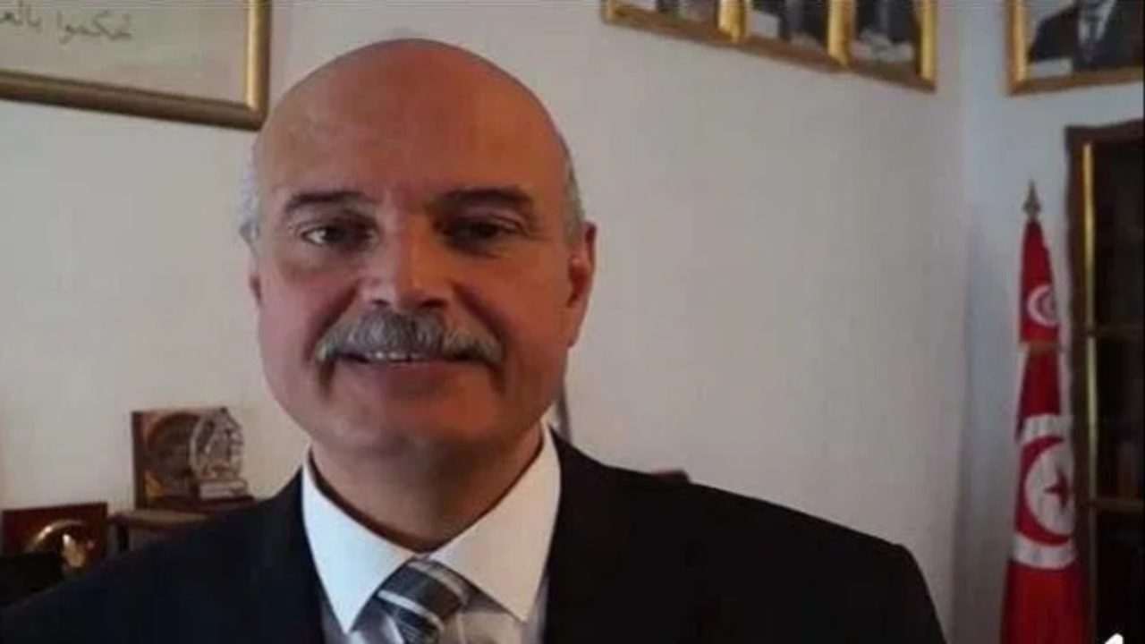 وزير الدفاع عماد الدرويش
