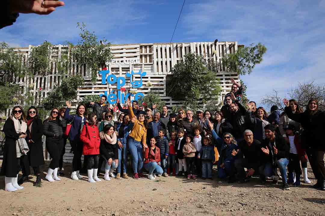 "دليس" ترافق مجموعة من المؤثرين في الرأي العام في زيارة إلى ضيعة مثالية ببوعرادة ومصنع الحليب بسيدي بوزيد