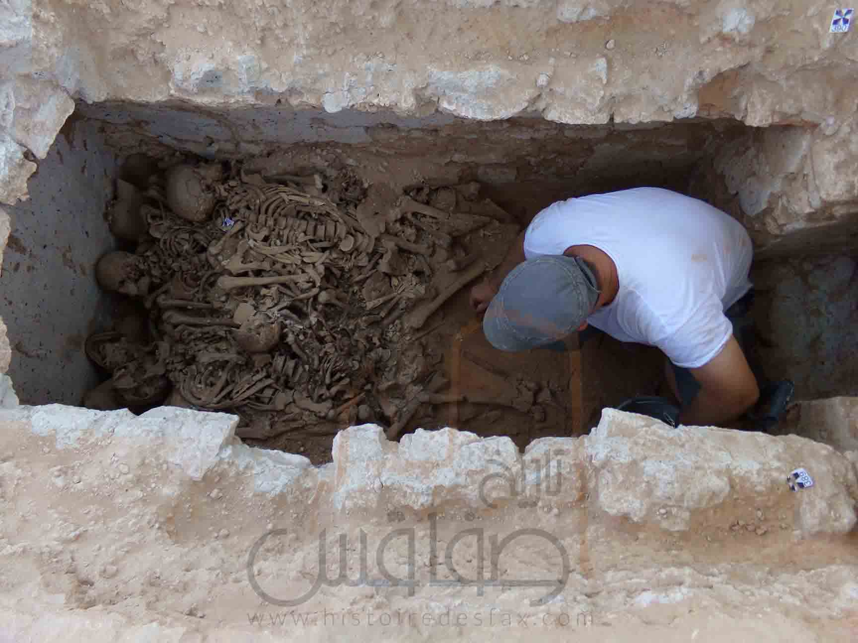 صفاقس - المحرس : العثور عن قبر يضم 60 هيكلا عظميا داخل موقع يونغ أثري