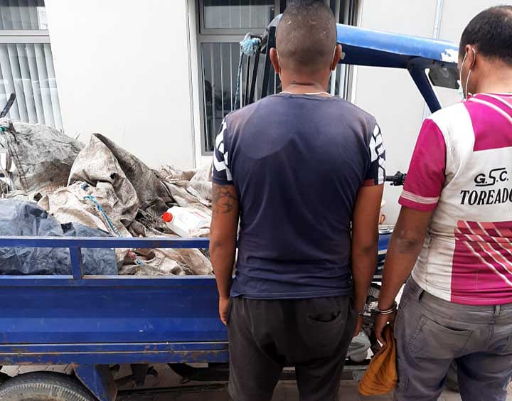 صفاقس : القبض على شخصين بصدد سرقة اغطية عربات شحن الفسفاط