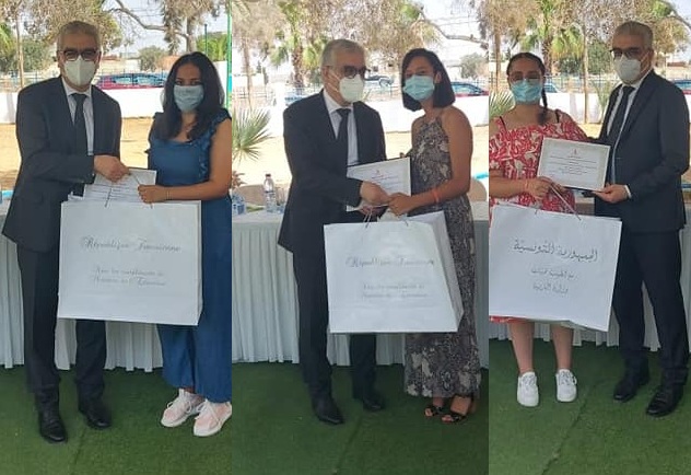 تلميذات - س و س المحرس - وزير التربية