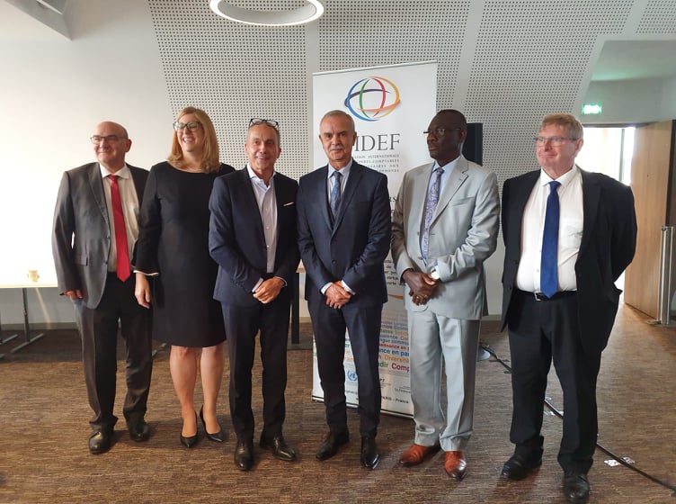 انتخاب صلاح الدين الزحاف رئيسا للفيديرالية العالمية للخبراء المحاسبين الفرنكوفونيين