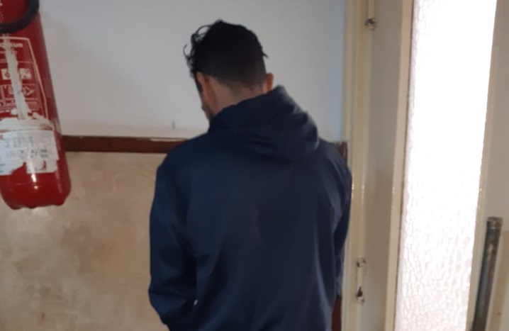 صفاقس: ينتحل صفة عون أمن في فرقة القرجاني.. عشريني في قبضة الأمن