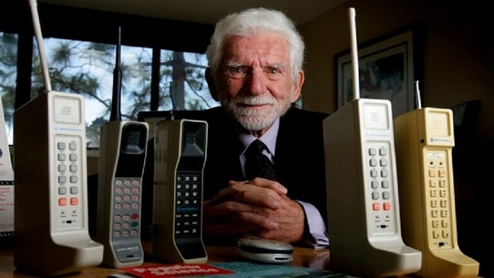 مارتن كوبر - مخترع أول هاتف