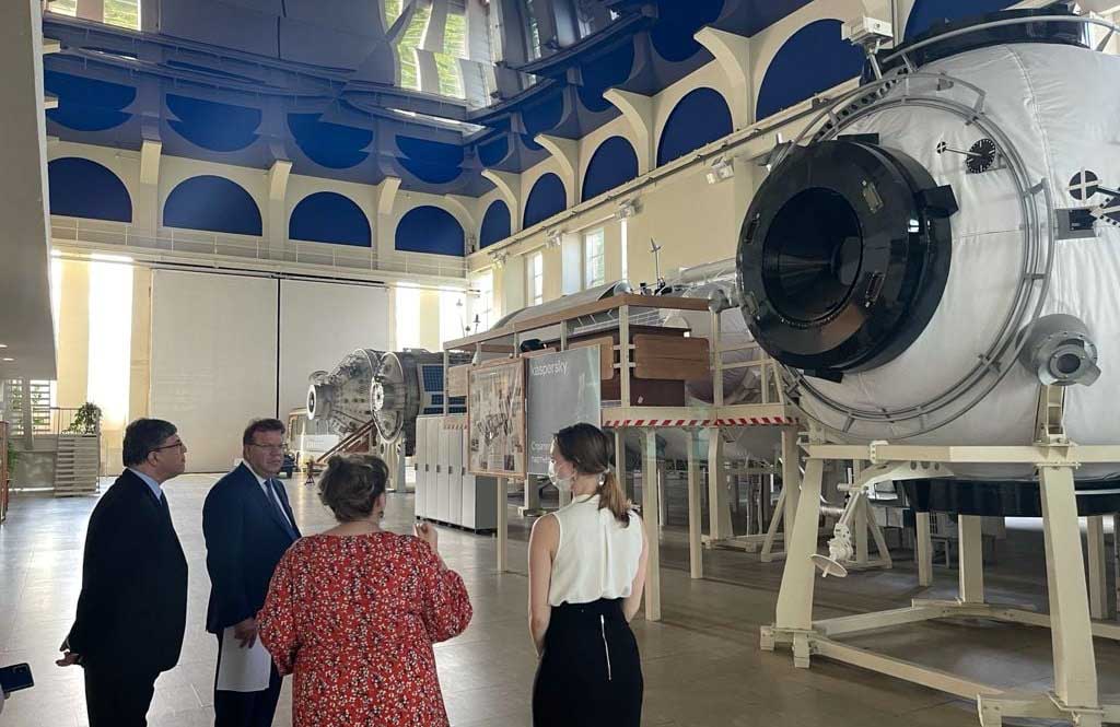 يوم 13 أوت القادم : مسابقة بين قائدات طائرات تونسيات لاختيار أول رائدة فضاء عربية وإفريقية