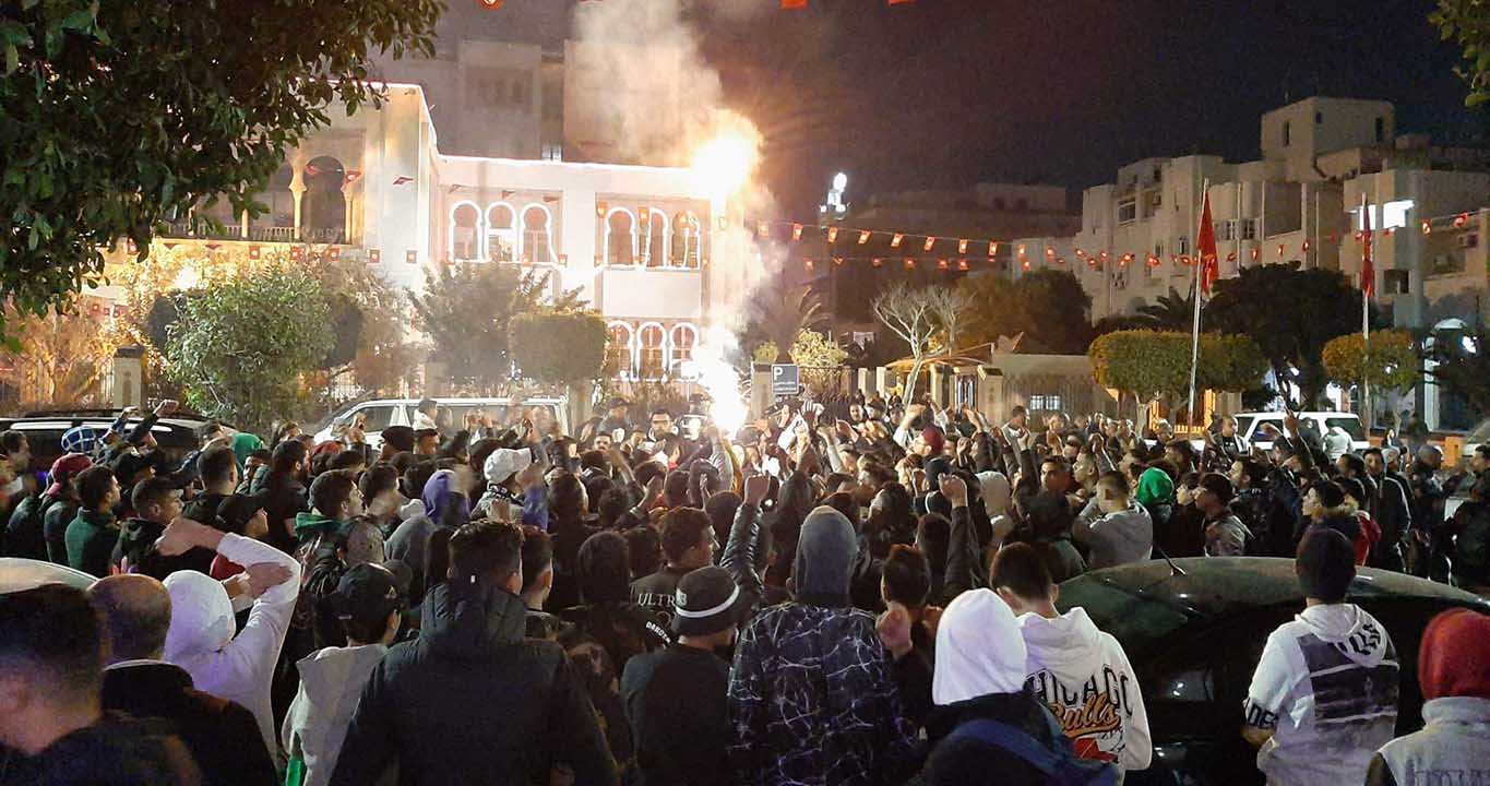 صفاقس: جماهير النادي الصفاقسي تنظم وقفة احتجاجية داعمة لموقف الهيئة التسييرية