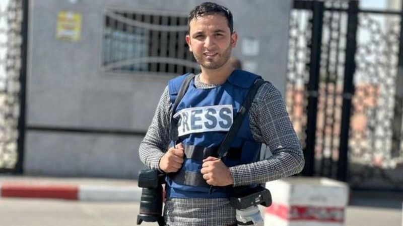 .محمود بسام ناشط فلسطيني ومصور فوتوغرافي من قطاع غزة