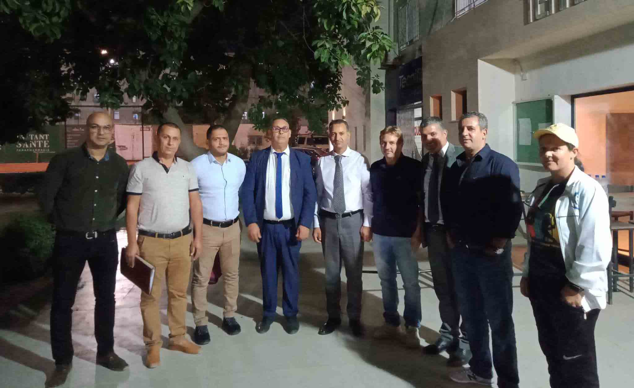وفد من وزارة الشباب والرياضة يزور المعهد الرياضي بصفاقس