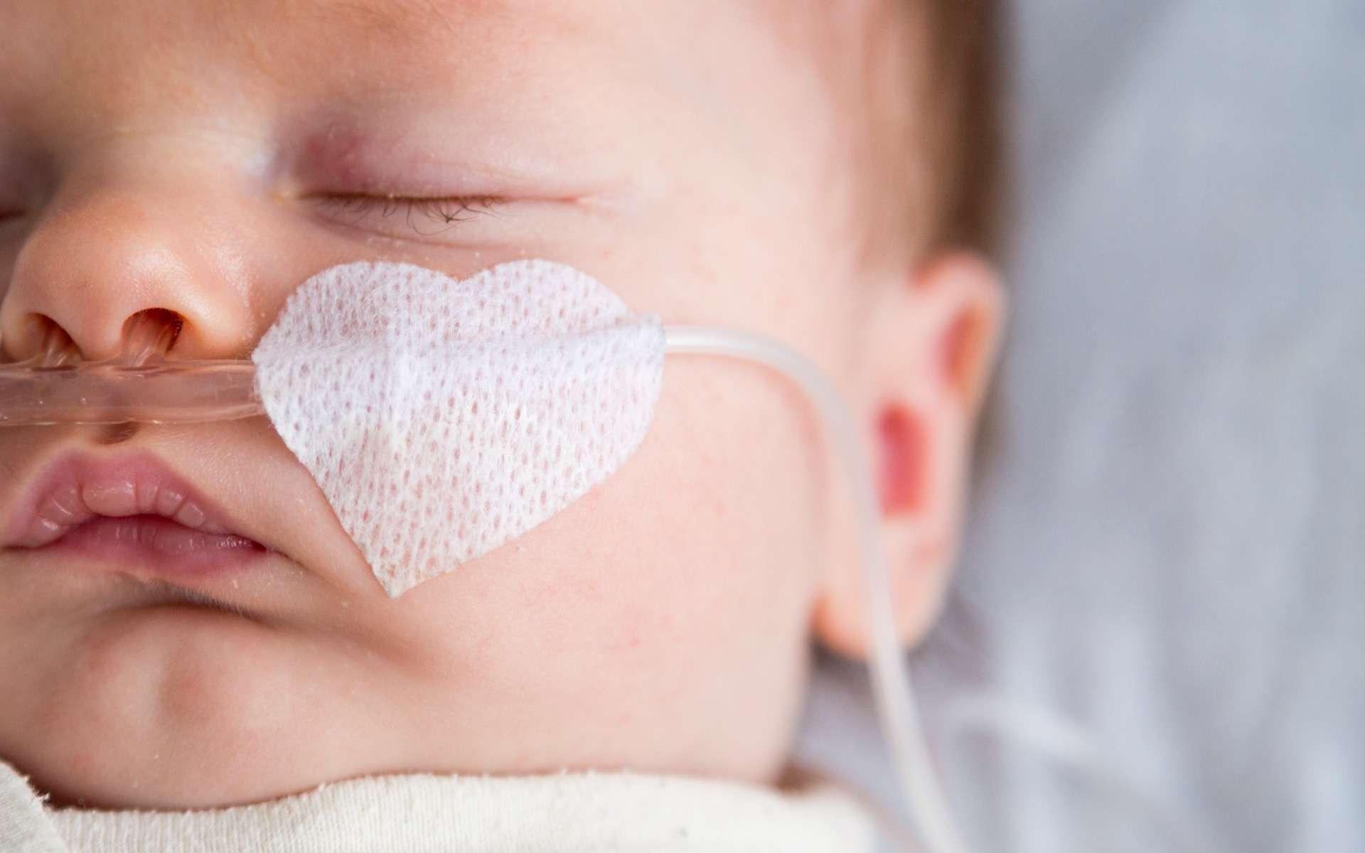 رضع تونس البرونكوليت رضيع