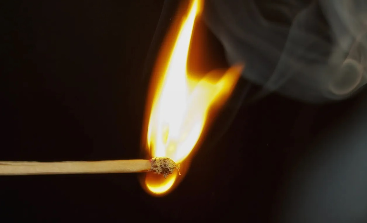 شعلة لهب ولاعة نار نيران